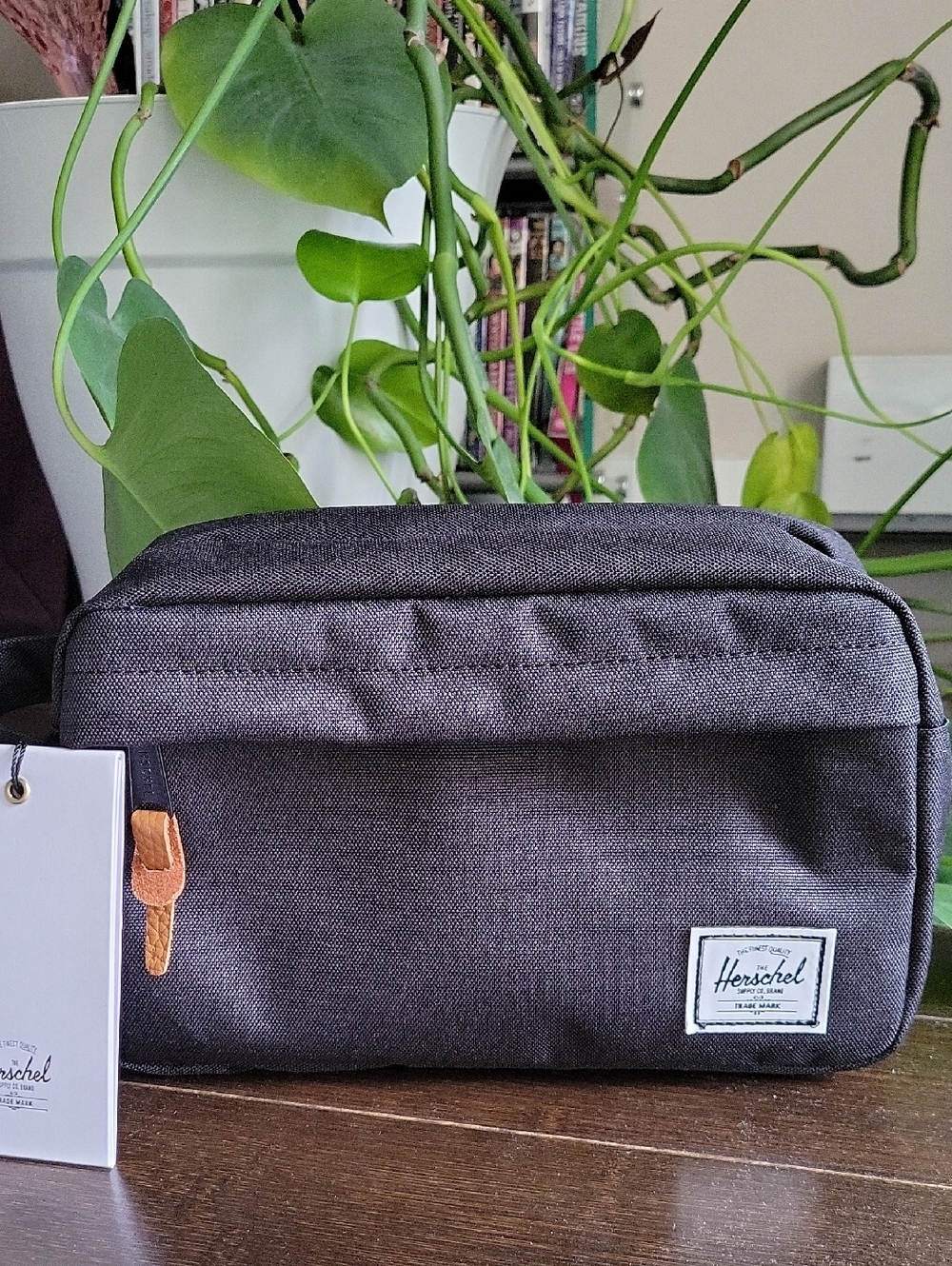 NEW!! Herschel Chapter Travel Kit